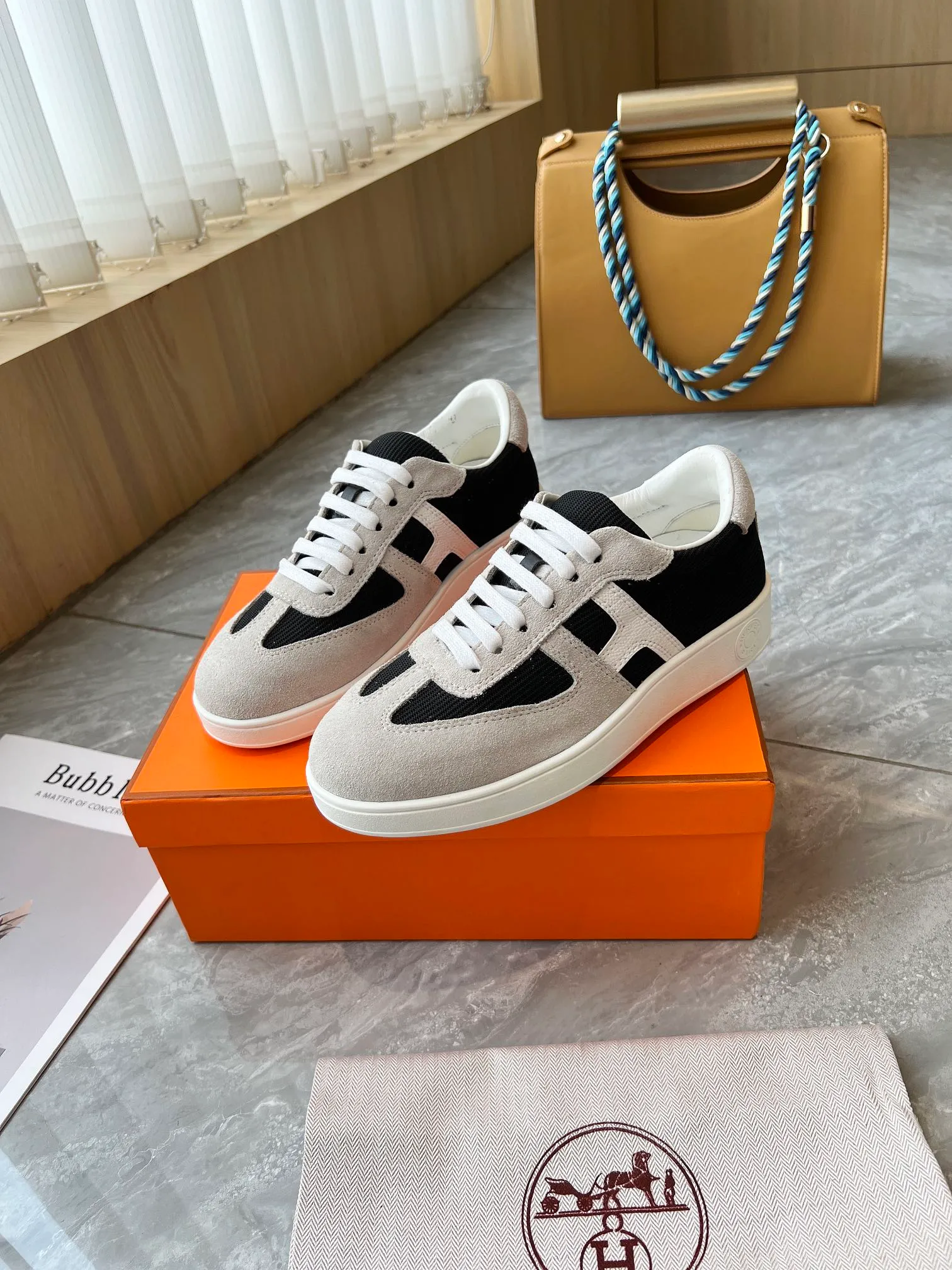 👟👟Ex-factory price 480👟👟 French direct mail HERMES/Hermès flat fashion sports and casual shoes Korean style lace-up mesh lightweight! ! Breathable and comfortable, standard size 35/40 (41 can be customized and will not be returned)